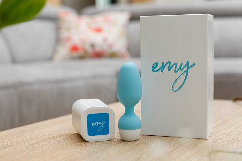 Emy perineal probe with its recharging case and packaging